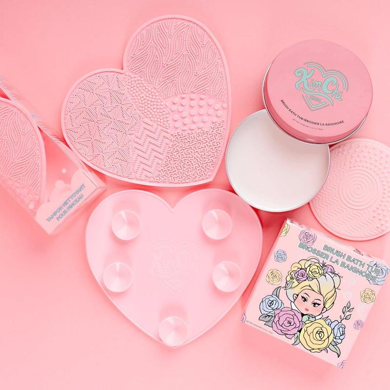 KimChi Chic Flawless Silicone Brush Cleansing Pad for Cosmetic Makeup Brushes, Deep Clean Realness, Lightweight and Compact